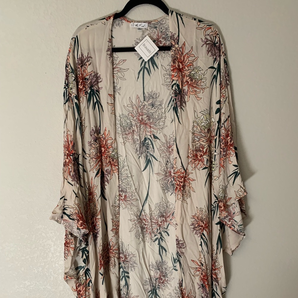 YFB On The Road Floral Kimono - Picture 3 of 5